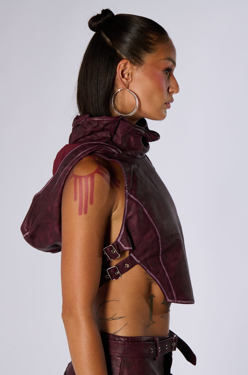 DESERT VIBE SLEEVELESS PU TOP IN BURGUNDY