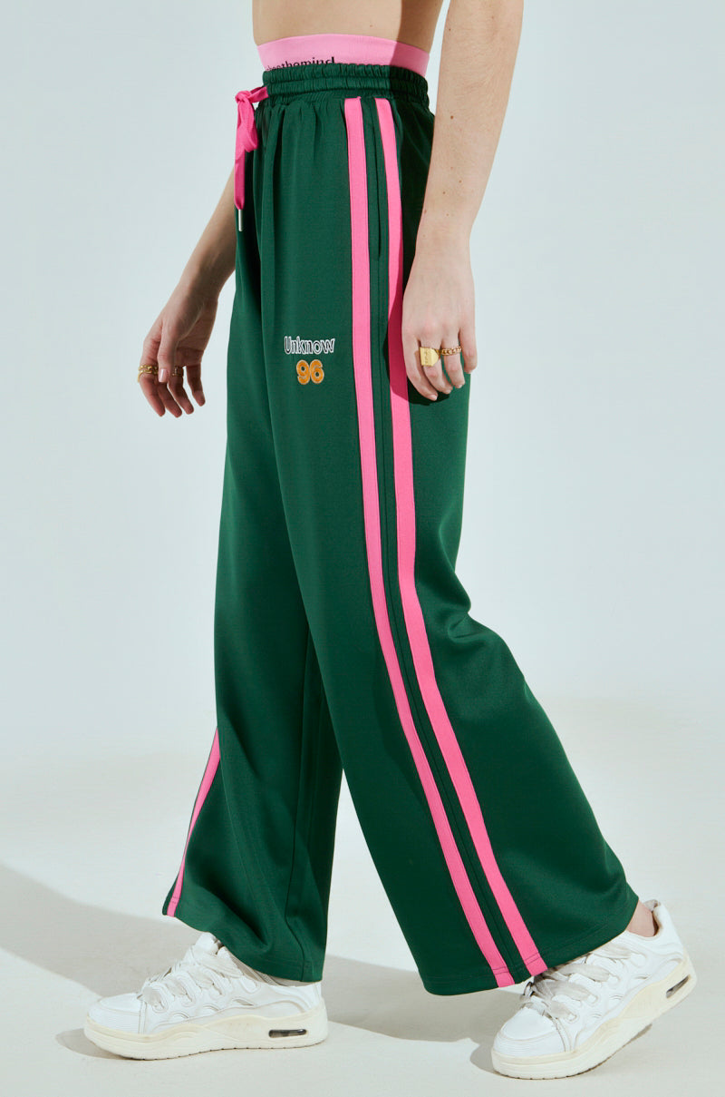 PLAY WITH ME WIDE LEG JOGGER