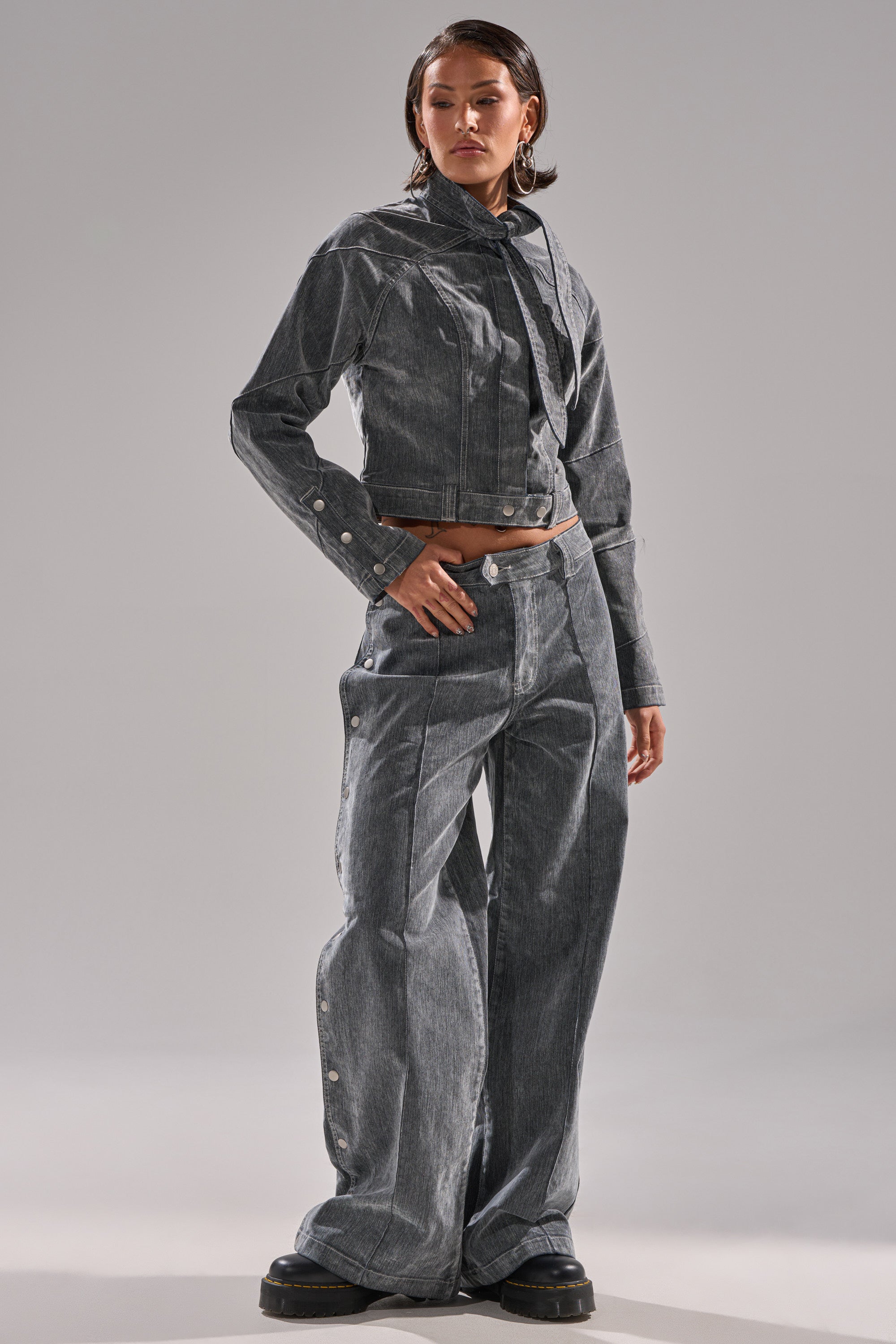 CATCHING EYES VELVET DENIM WIDE-LEG PANT