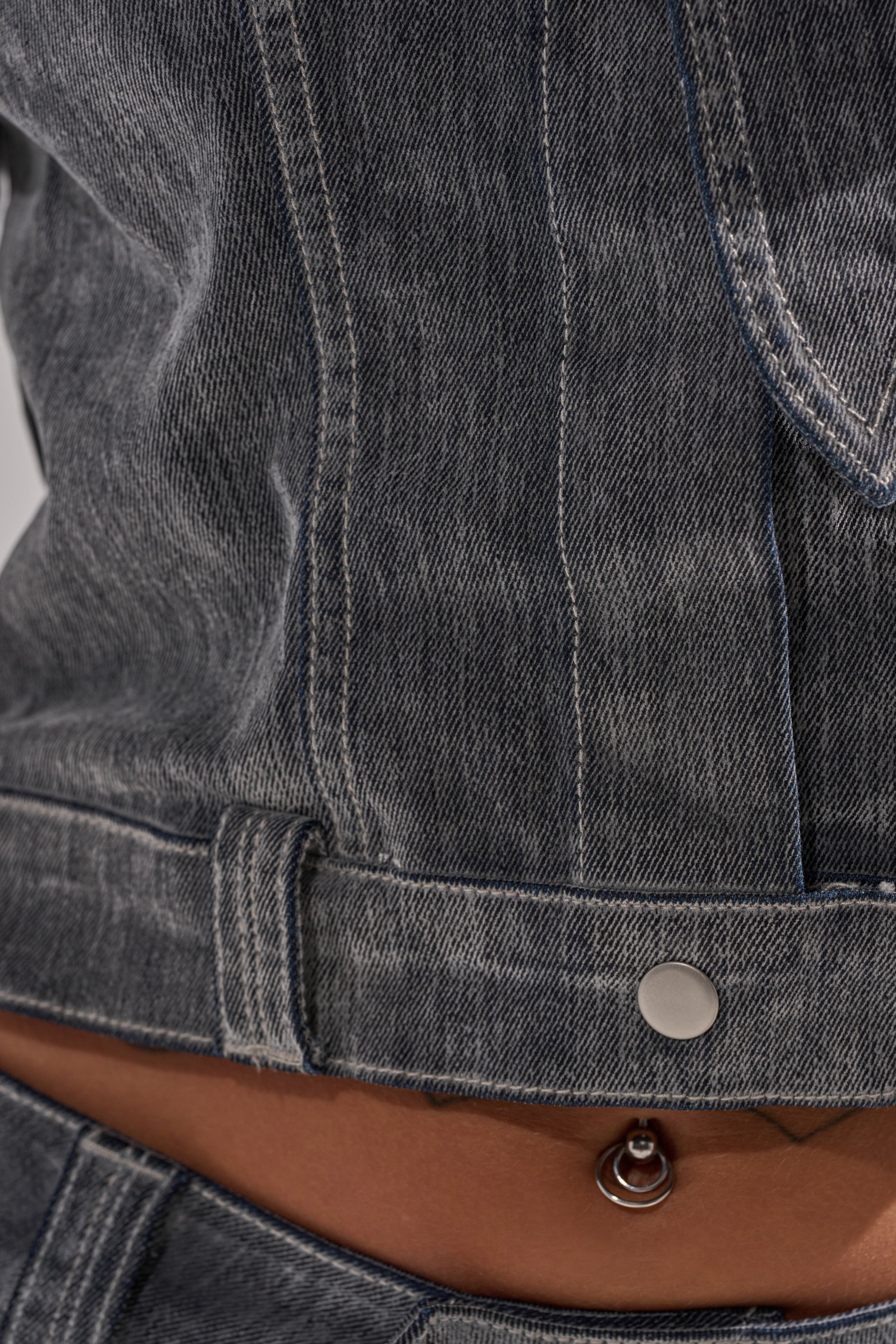 CATCHING EYES VELVET DENIM BLOUSE