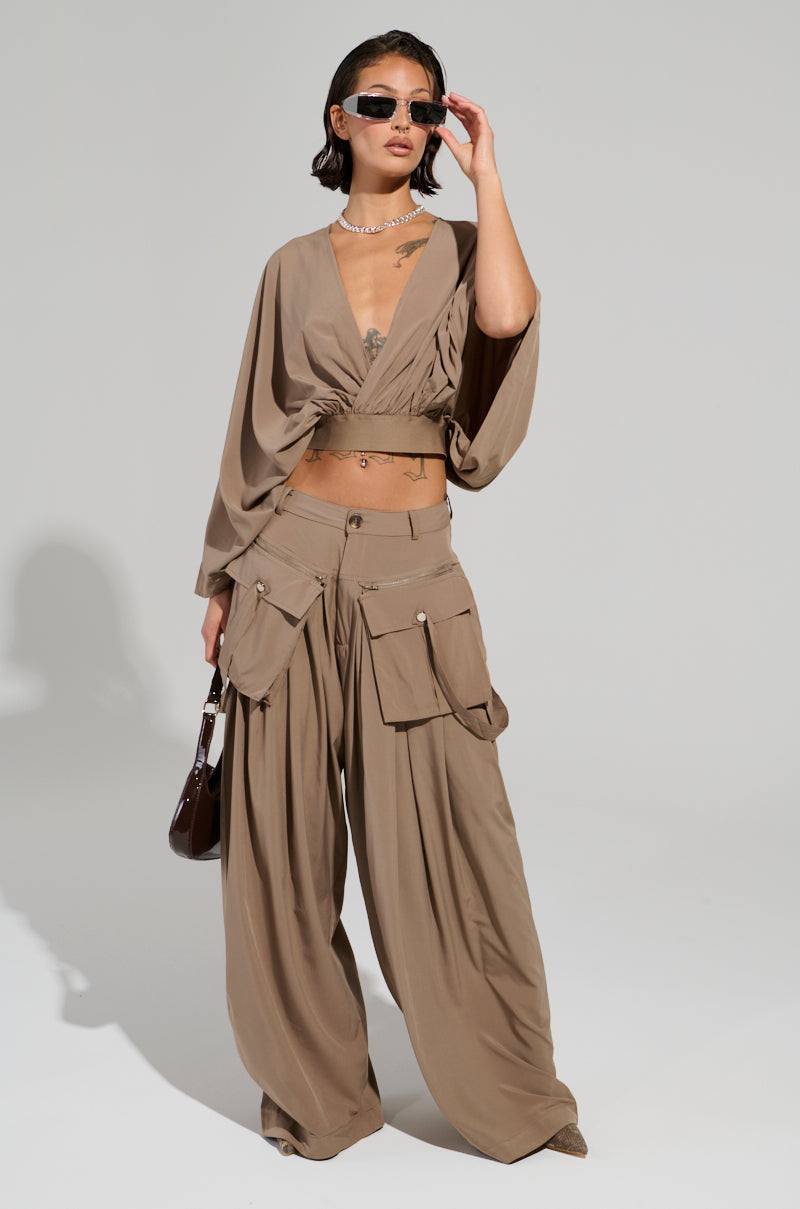 TALK ABOUT ME BLOUSE
