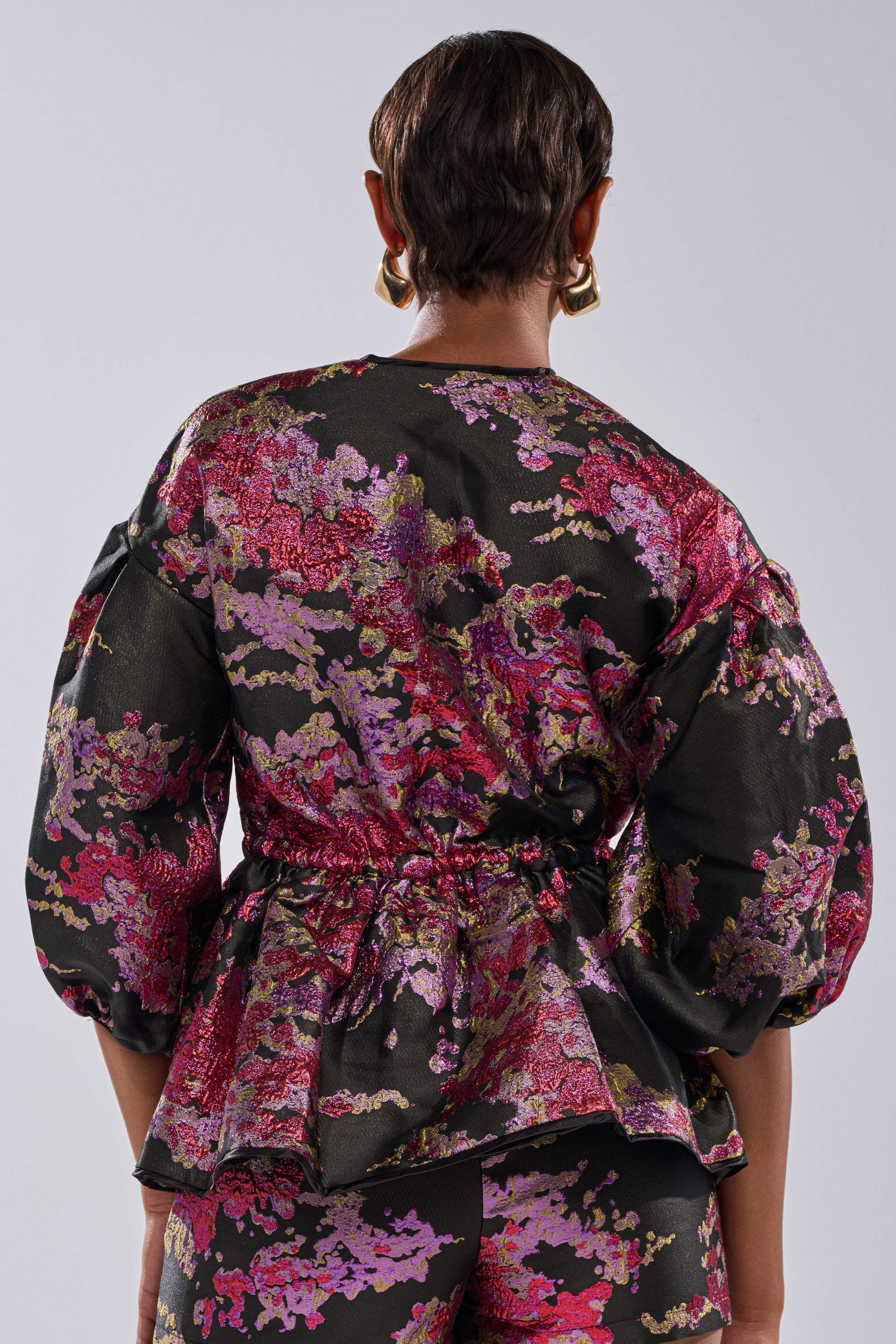 ETHEREAL BROCADE SHORT SLEEVE BLOUSE IN PINK