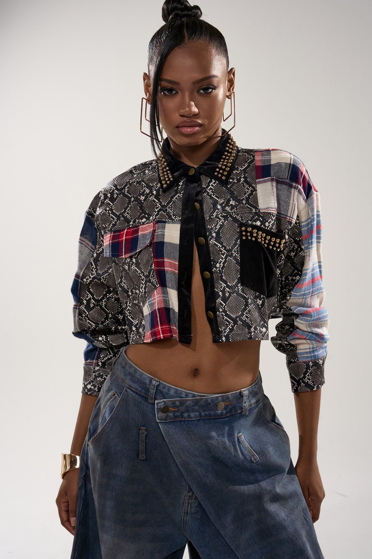GUESS WHATS NEXT PLAID BUTTON DOWN