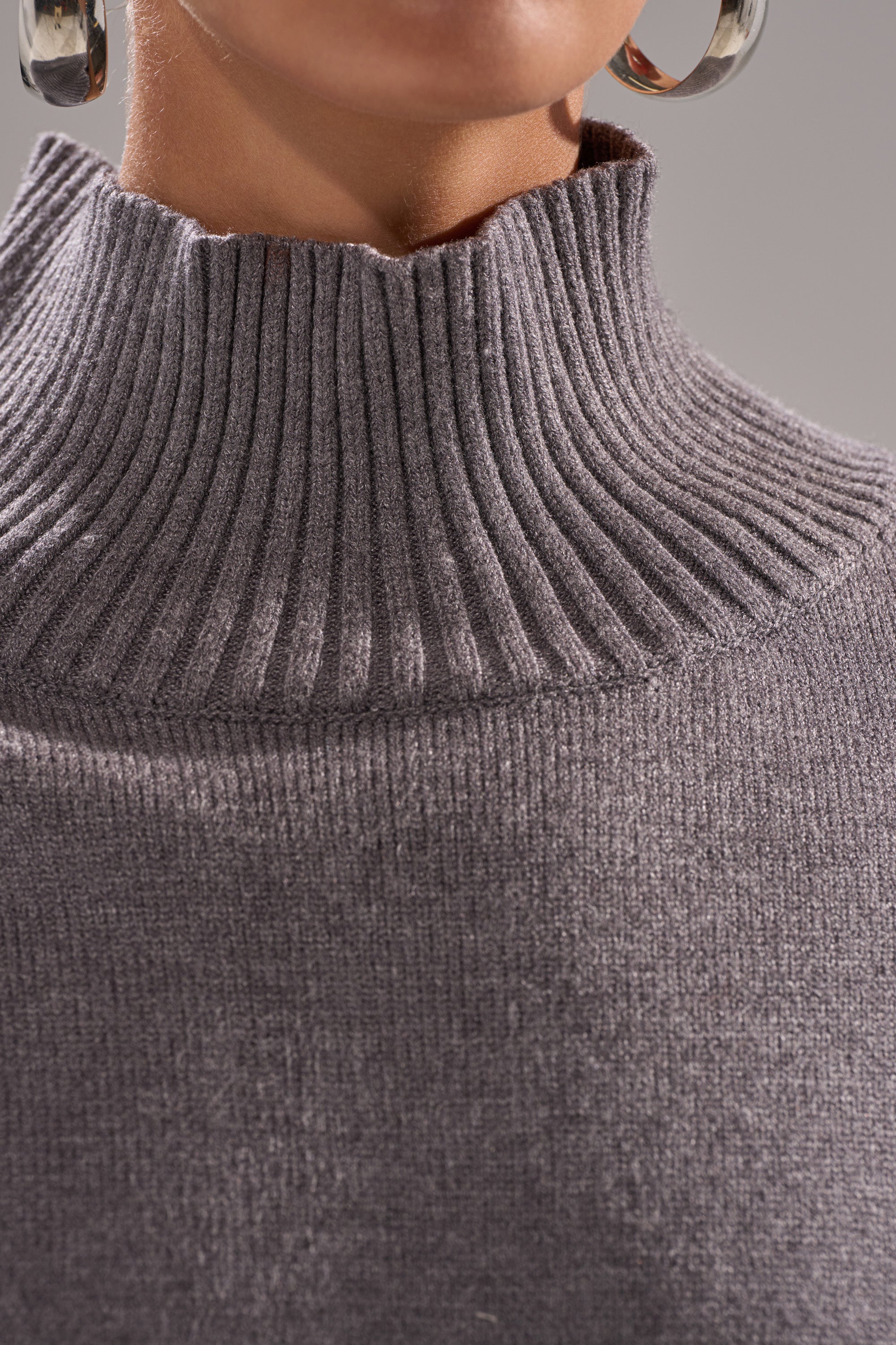 TOUCH ME SWEATER WITH FUR CUFFS
