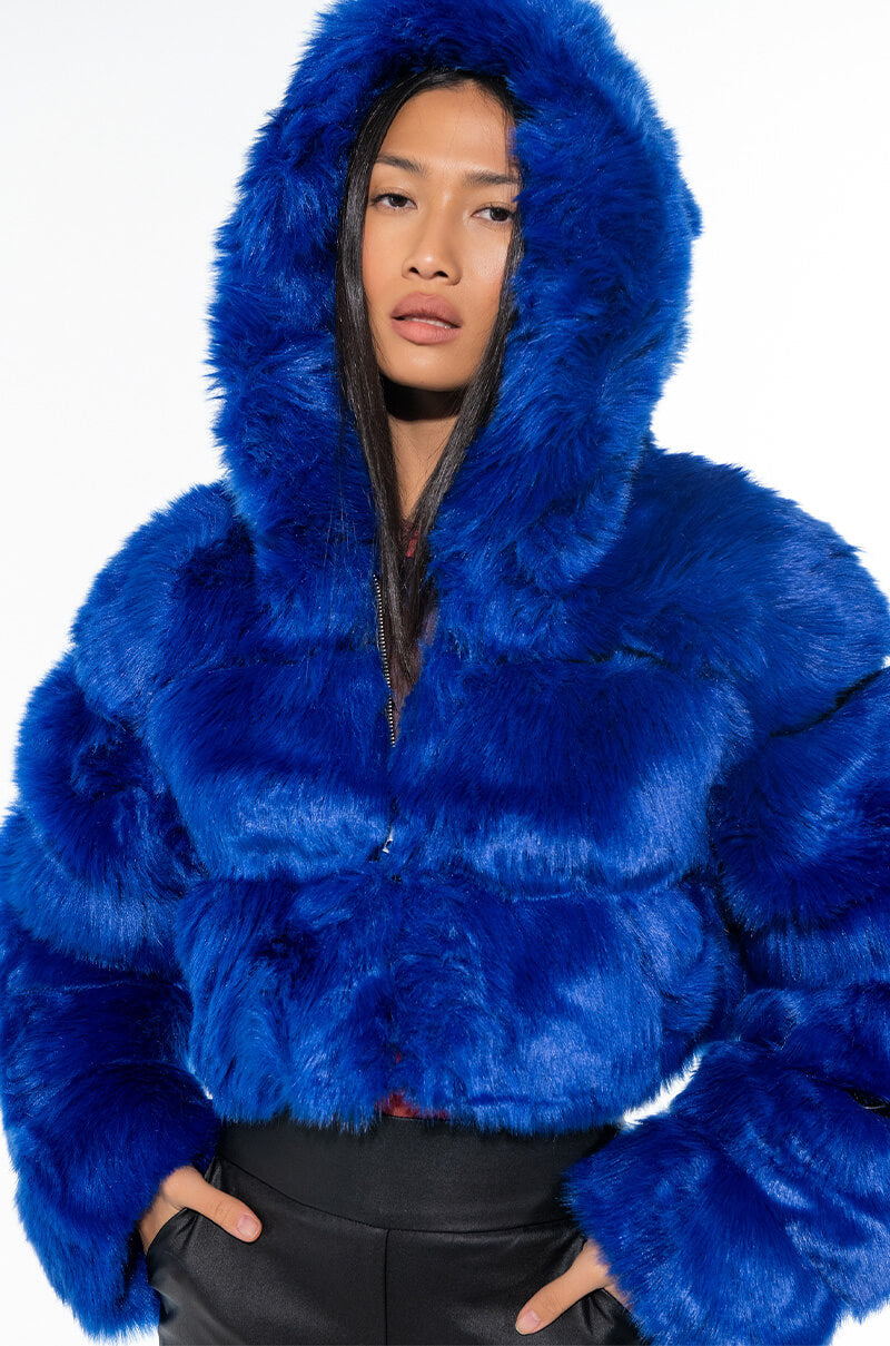 GRACELLE FAUX FUR CROPPED JACKET