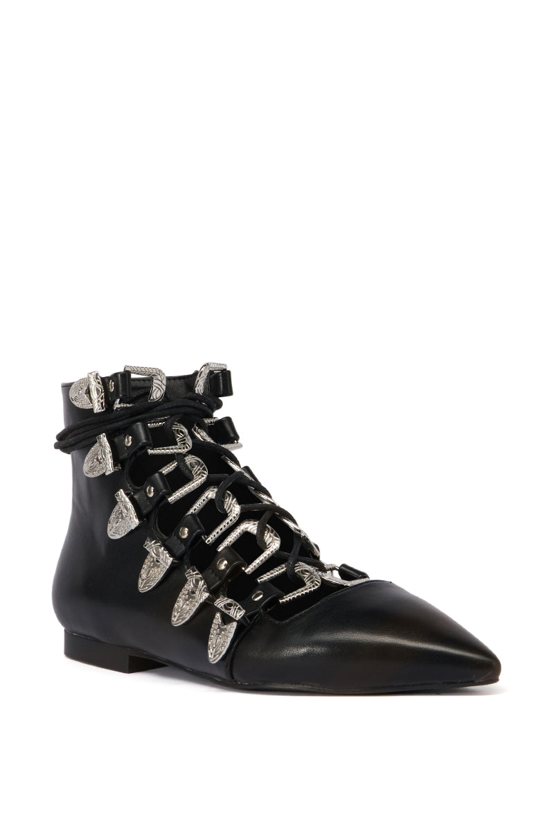 AZALEA WANG MATSON BLACK LACE UP BUCKLE FLAT