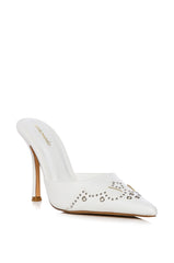SKYMORE WHITE PUMP